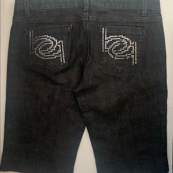 2b Bebe size 31 women’s shorts 12” inseam black denim low rise made in USA - Picture 2 of 8